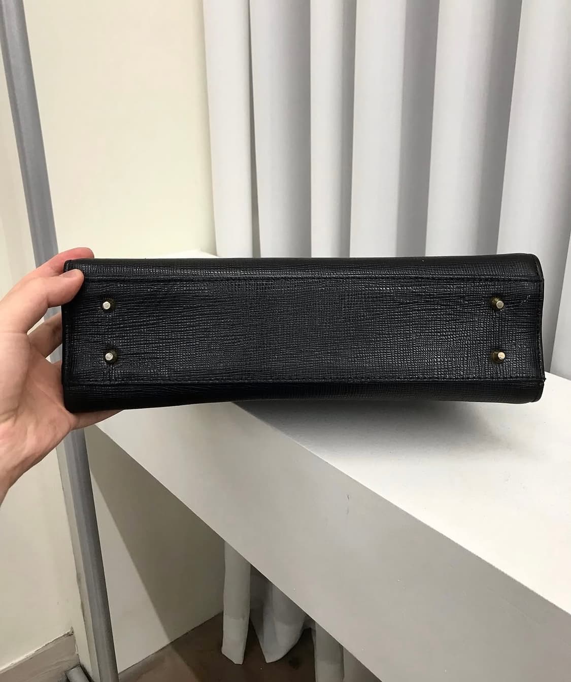 꾸레쥬 금장 사피아노 레더 토트백 상품이미지5