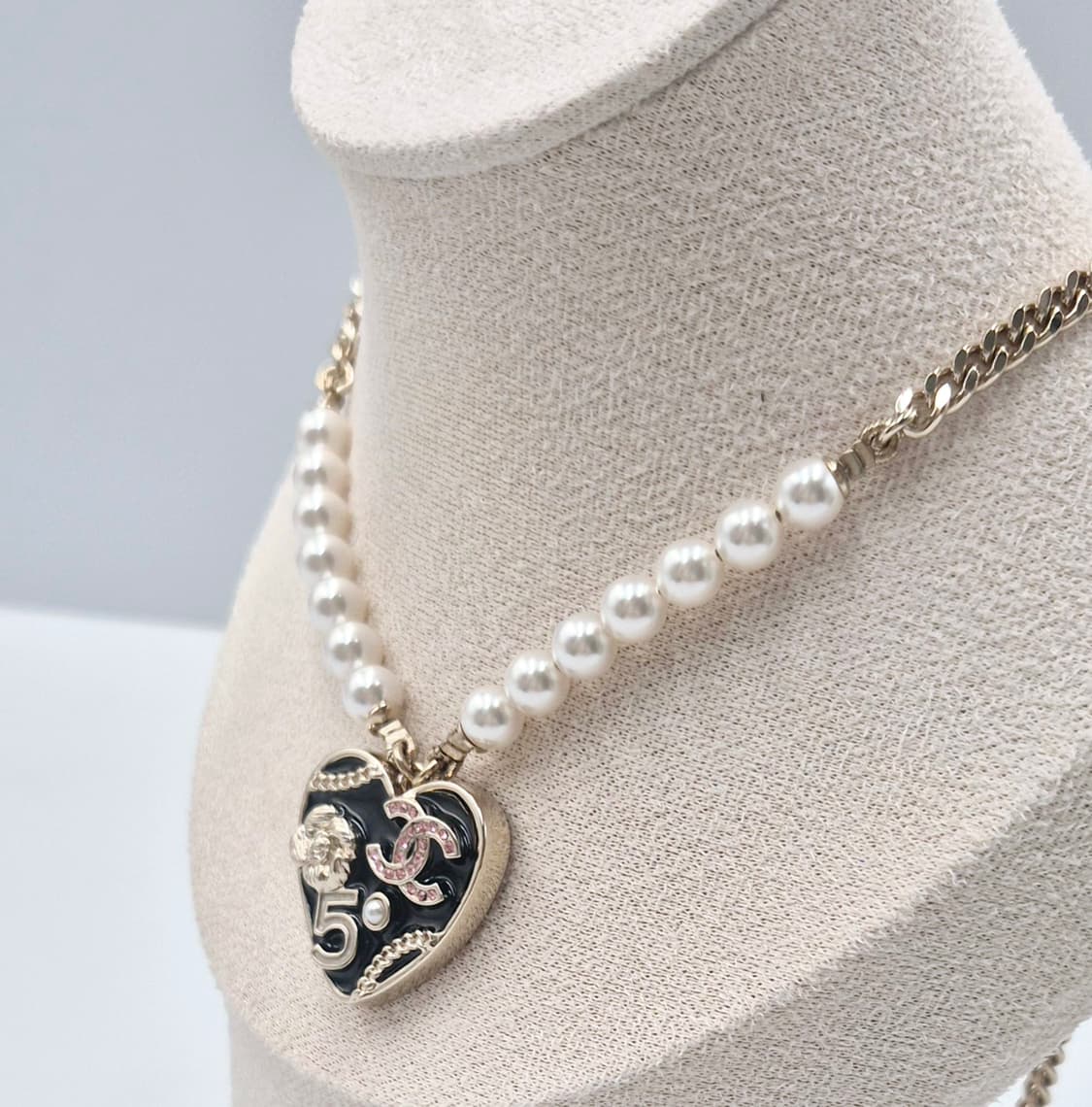 샤넬 하트 진주 목걸이 상품이미지2