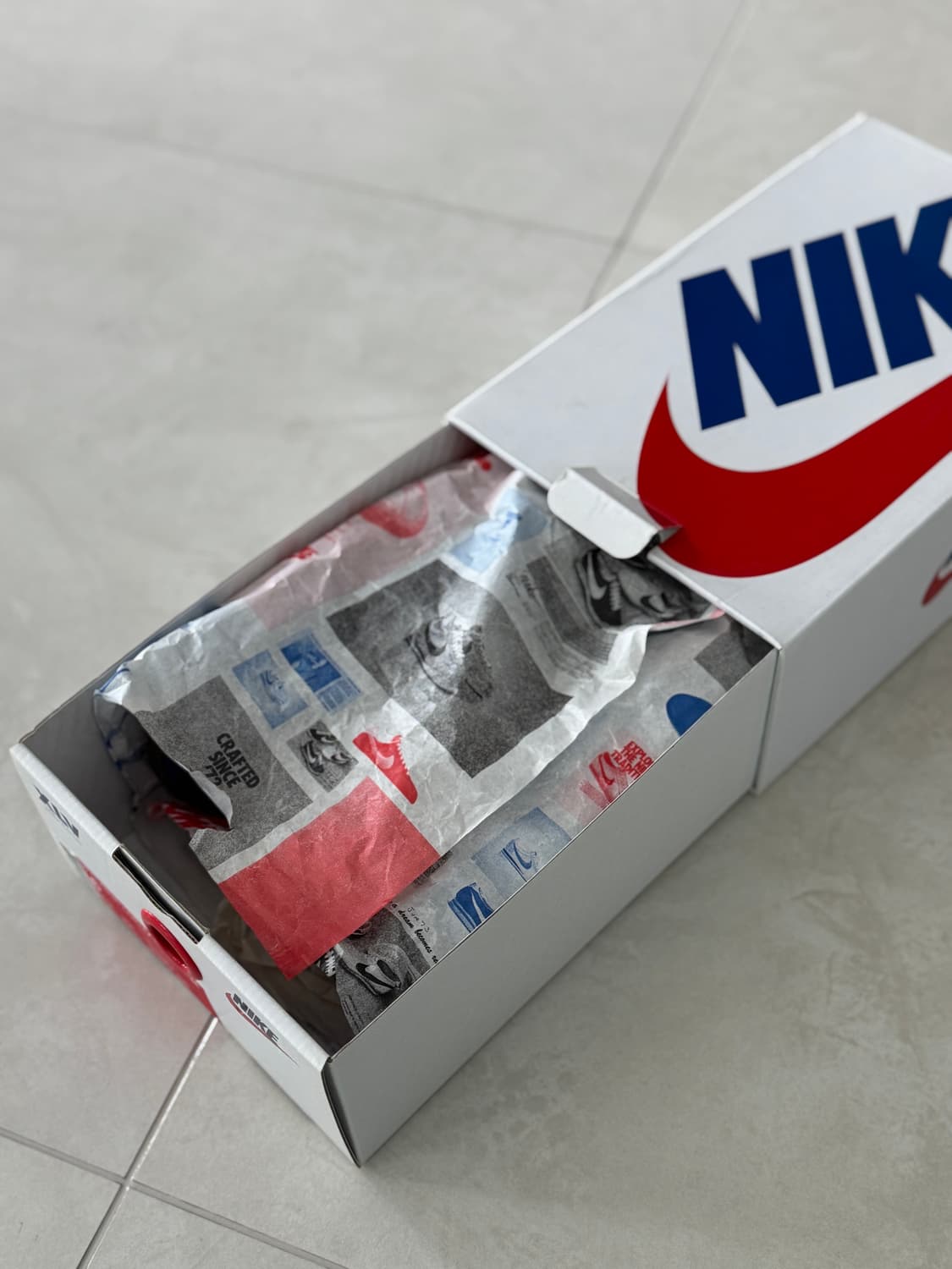 Nike 코르테즈 이리디센트 소어 230 상품이미지3