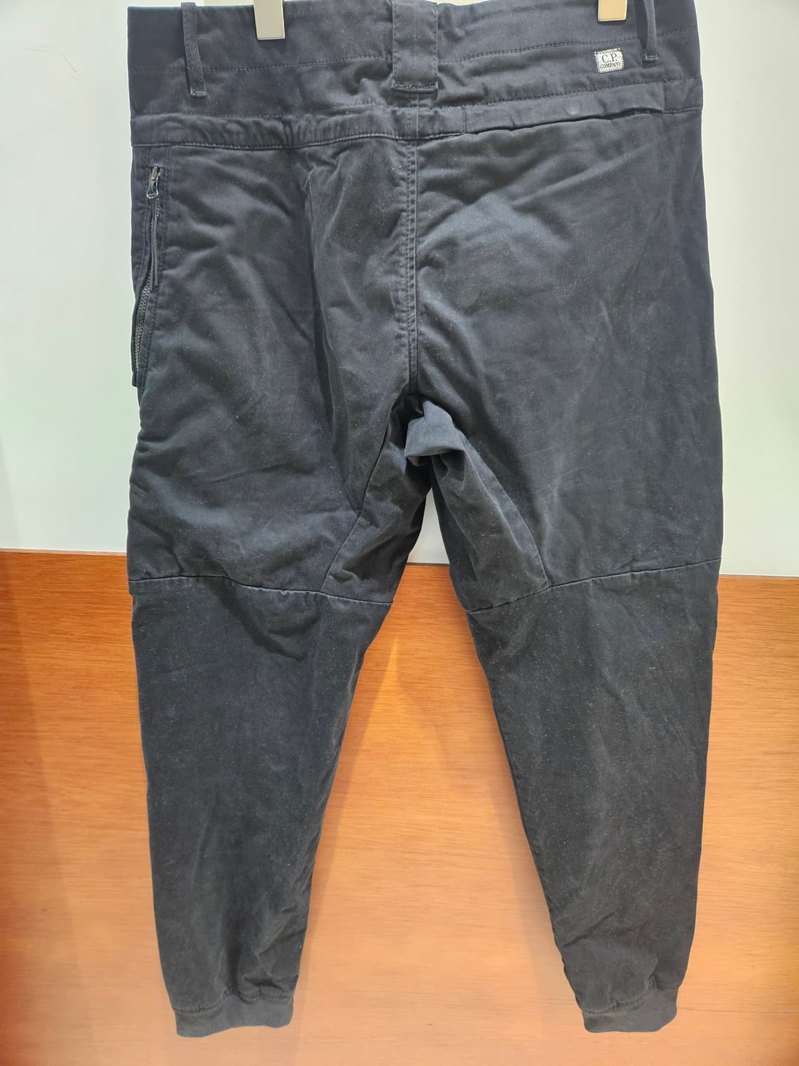CP컴퍼니 카고팬츠 블랙 46사이즈  상품이미지2