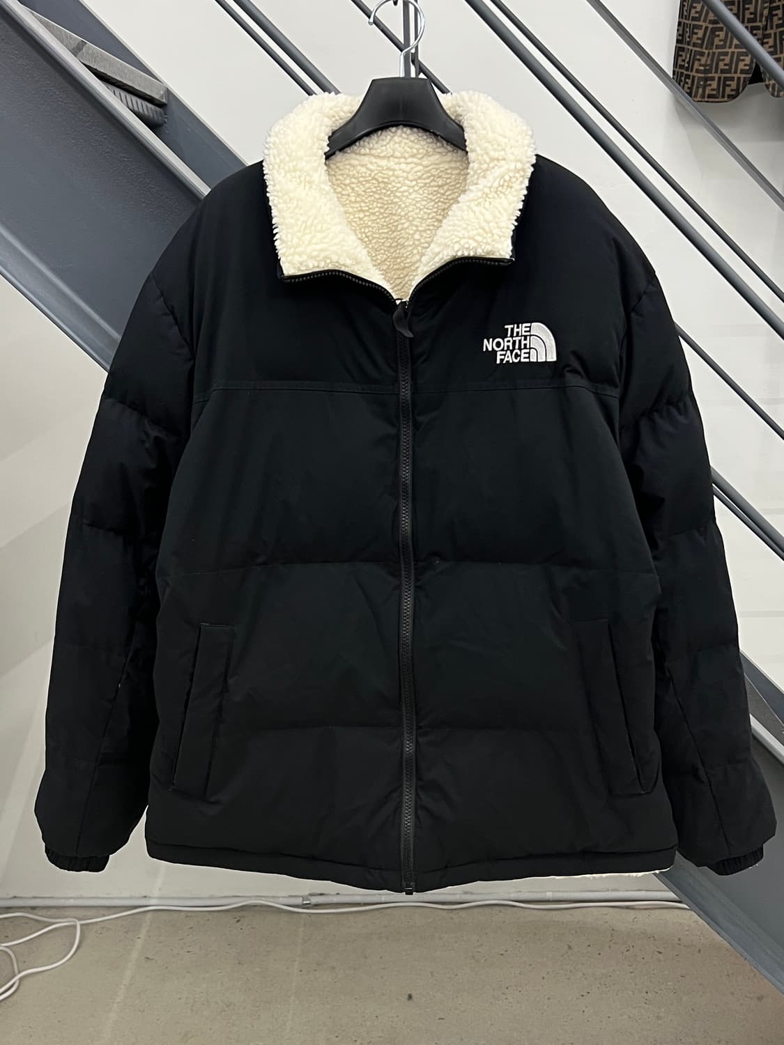 노스페이스 비베러 리버시블 패딩 자켓 상품이미지1