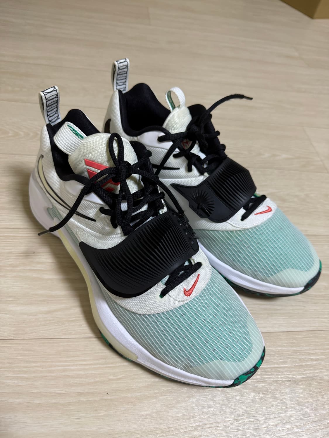 나이키 줌프릭 3 클리어 에메랄드 295 상품이미지1