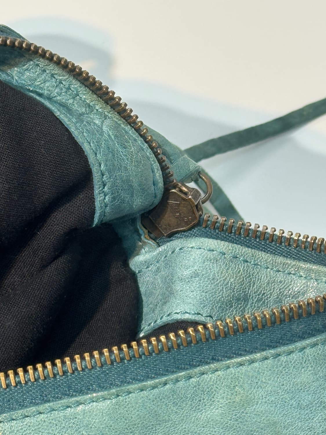 발렌시아가 모터백 상품이미지3