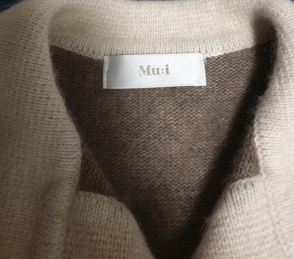 MU:i 카라 니트 베스트 브라운 (M) 상품이미지3