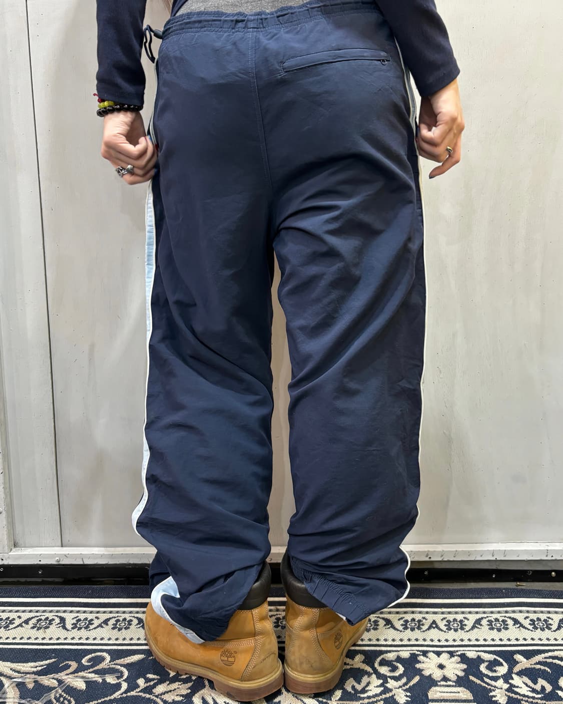 90s NIKE 네이비 & 아이보리 나일론 트랙 팬츠 상품이미지4