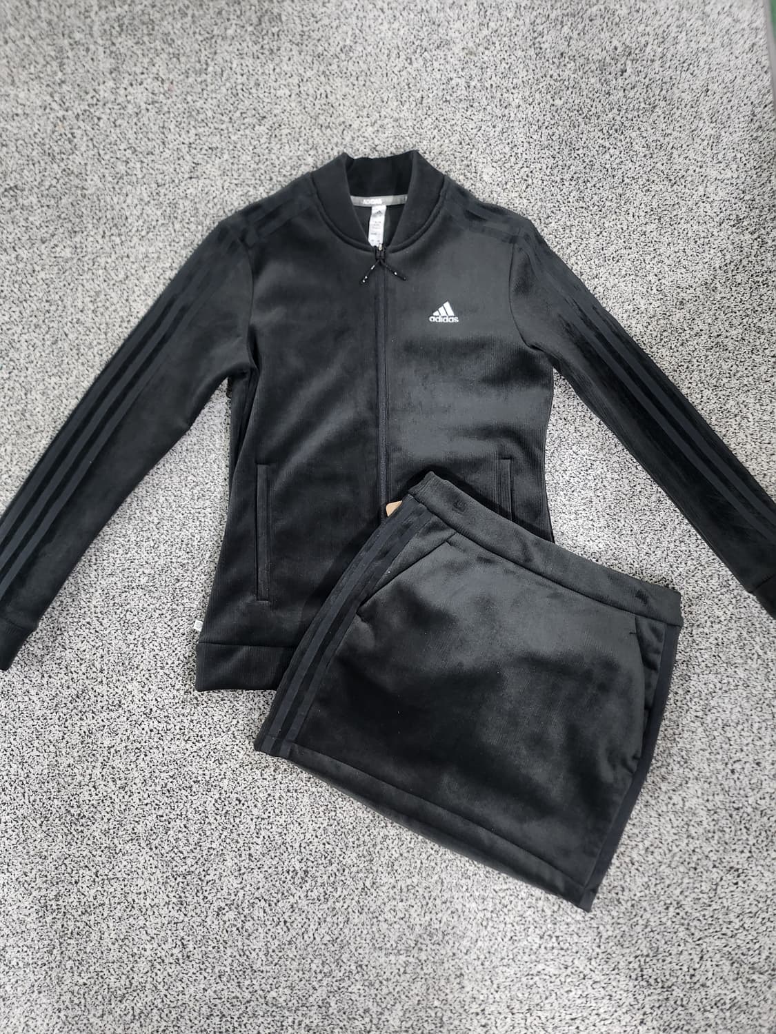 아디다스(adidas) 벨루어 저지 & 스커트 셋업 상품이미지1