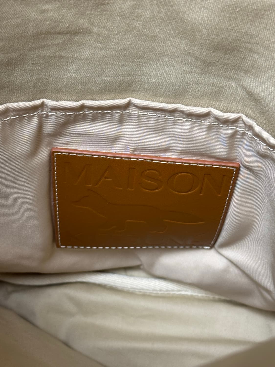 메종키츠네 나일론 퀄티드백 에쿠르컬러 상품이미지5