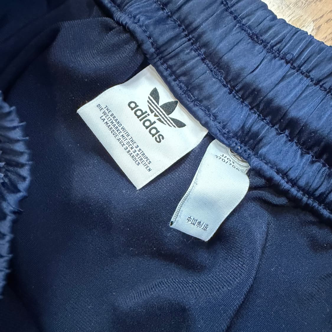 아디다스 SST 스커트 나이트 인디고 색상 상품이미지3