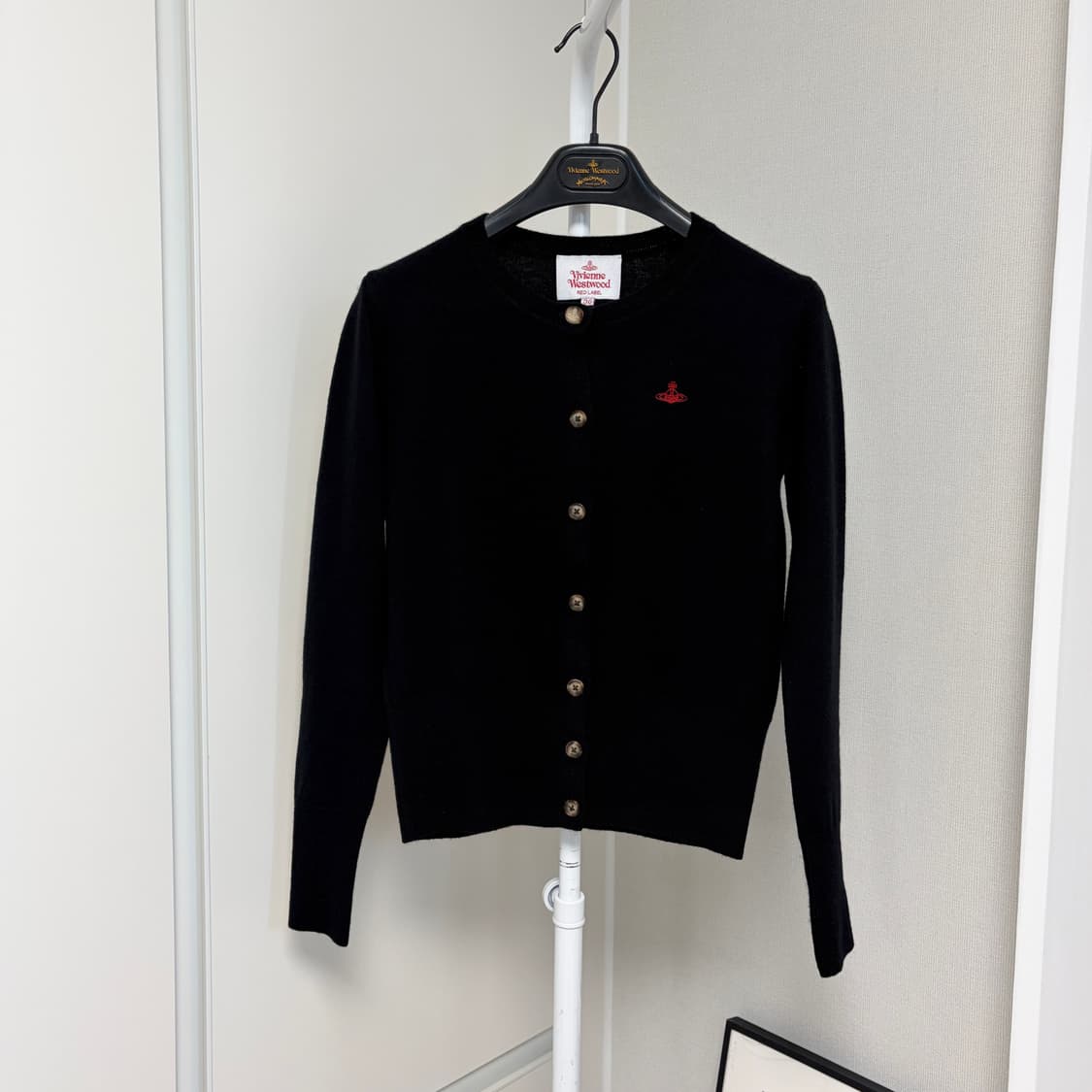 신상 비비안웨스트우드 베이직 울 가디건-블랙 상품이미지1