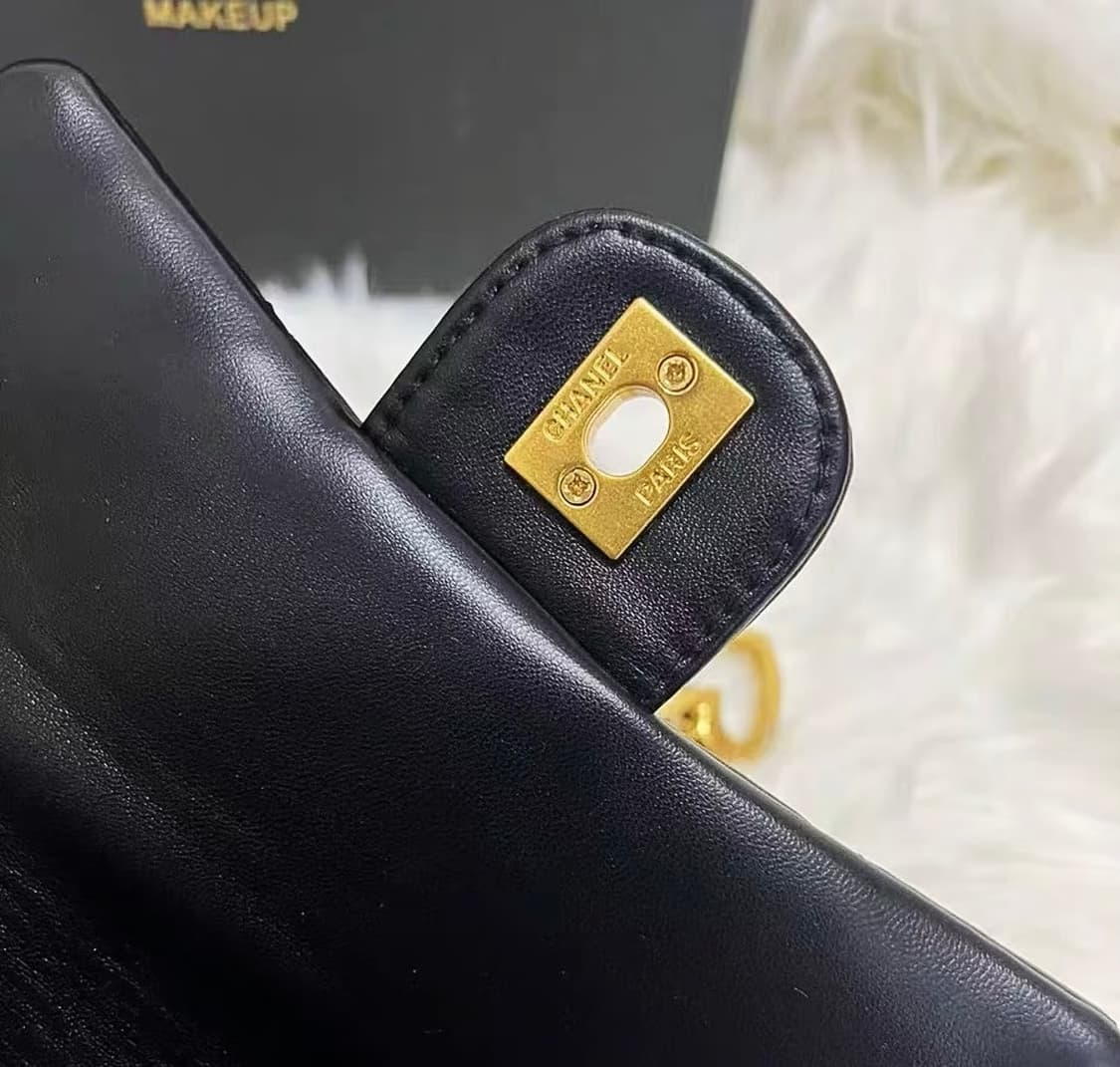 샤넬 뷰티 하트 참 체인 크로스백  상품이미지5