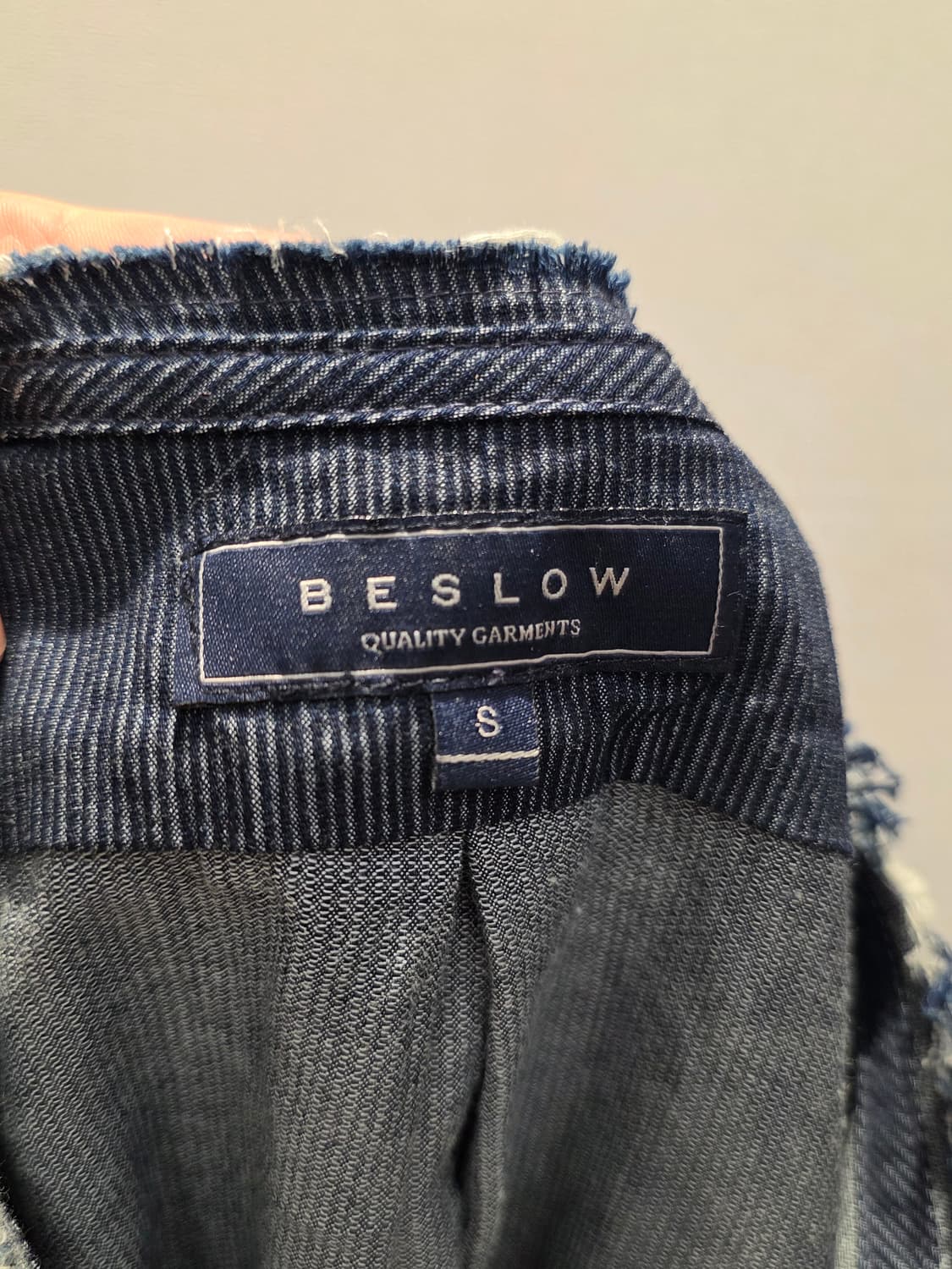 beslow shirts 비슬로우 컷아웃 셔츠 상품이미지5