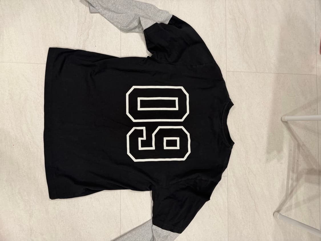 팔라스 롱슬리브 판매합니다  상품이미지2