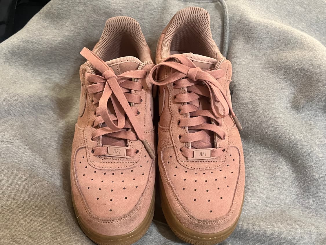 (W) 나이키 에어포스 1 '07 로우 SE 파이클 핑크 검 상품이미지3