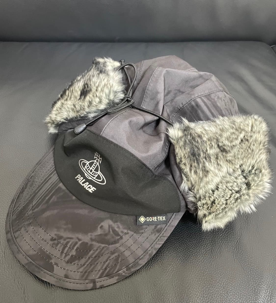 팔라스 x 비비안 웨스트우드 고어텍스 슈팅 캡 모노 프린트 상품이미지1