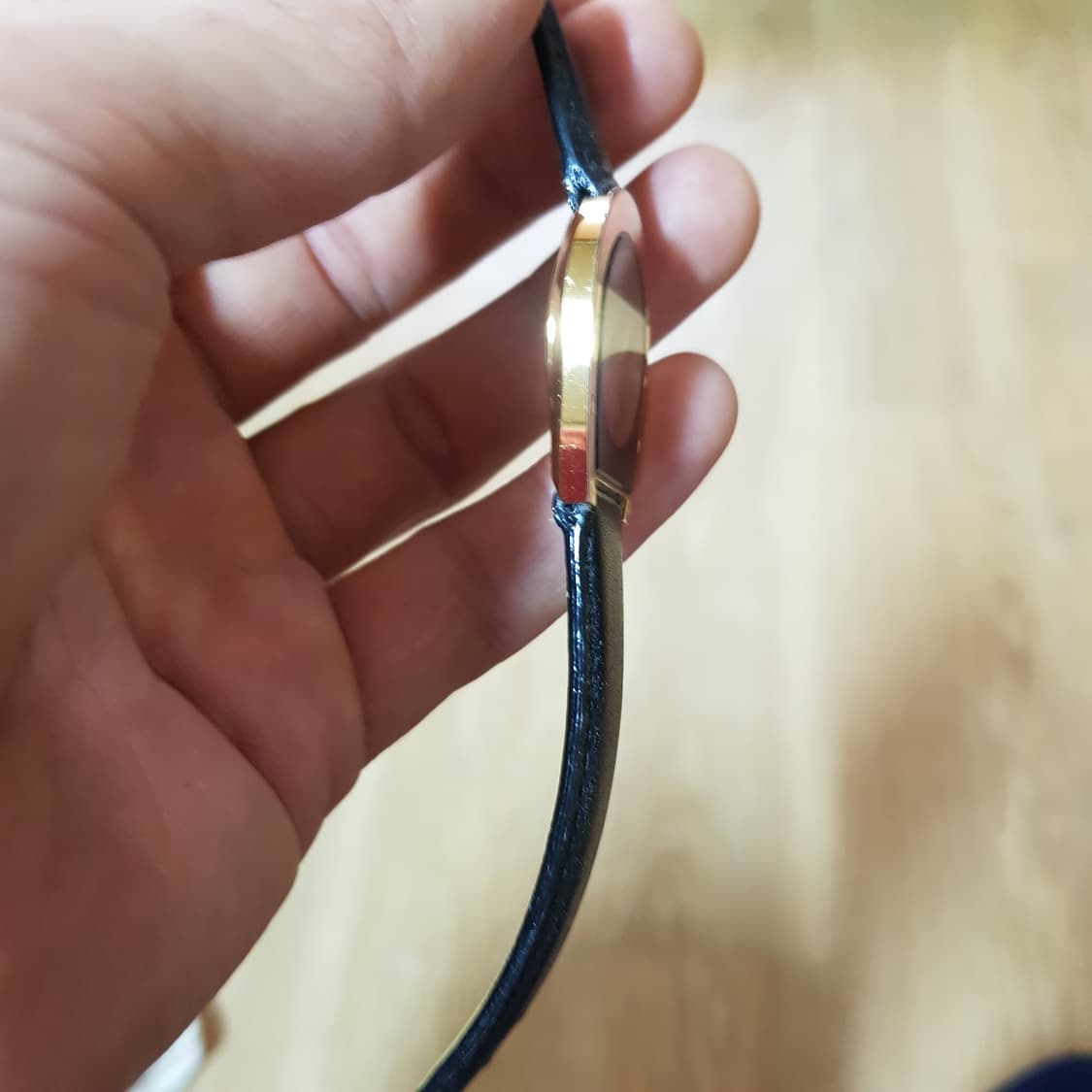 셀린느 레어템 말굽시계 팝니다 블랙다이얼 상품이미지7