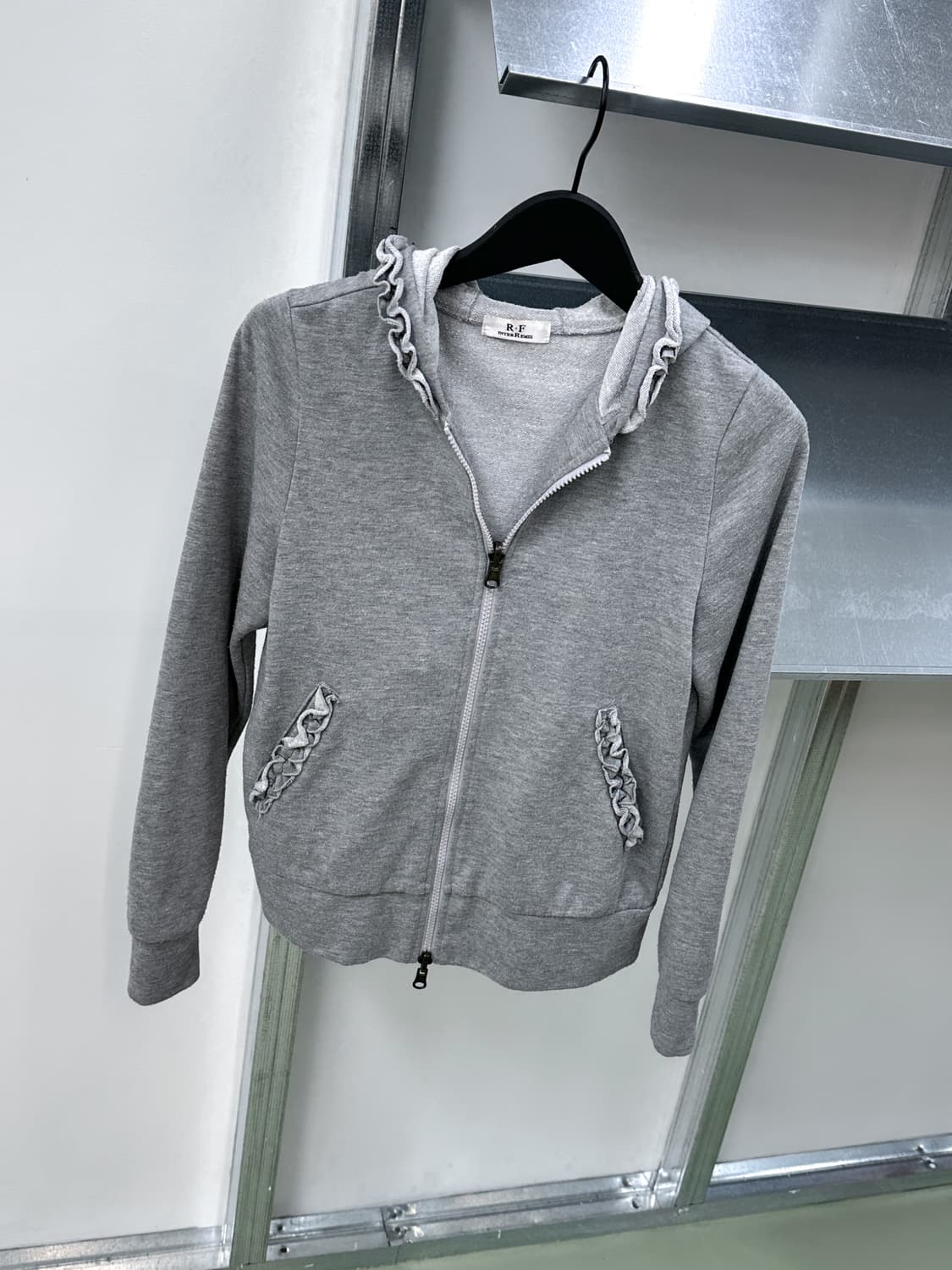 frill point gray cotton zip hoody 상품이미지3