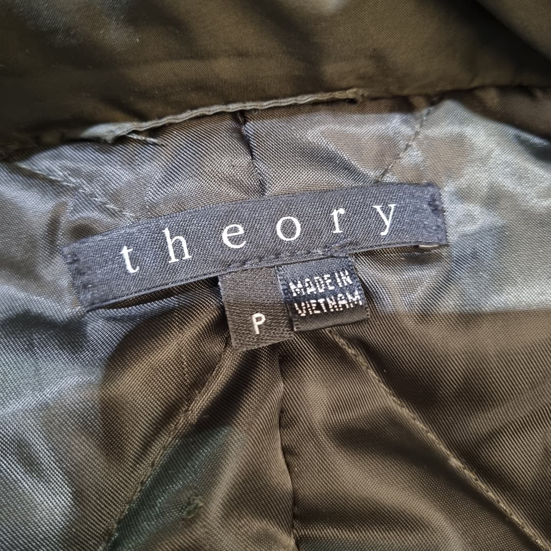 Theory 띠어리 여성 카키 라쿤털 패딩 상품이미지9