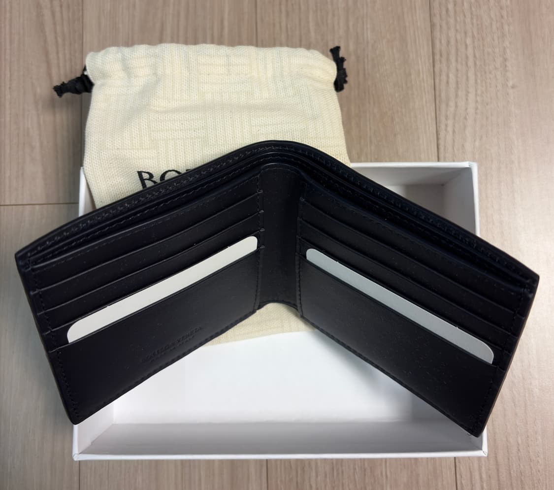 [새상품] 최신상 보테가베네타 인트레치아토 반지갑 상품이미지2