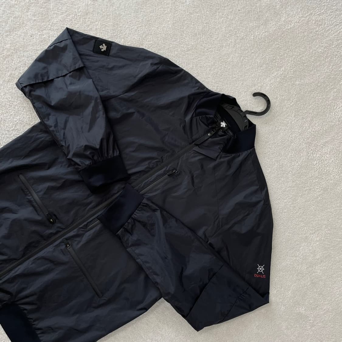 XL 데상트 경량 바람막이 105 상품이미지3