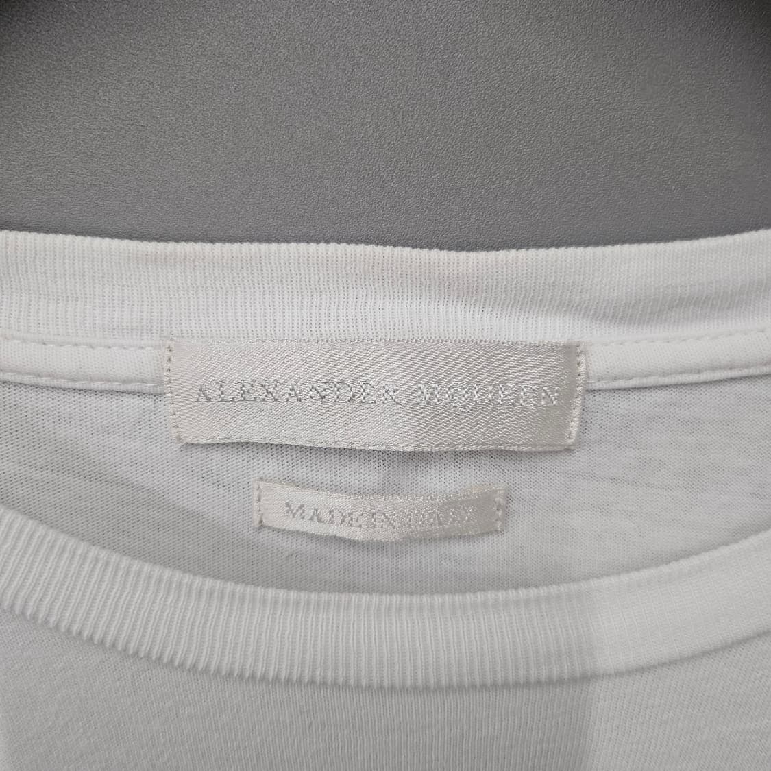 알렉산더 맥퀸 스컬 프린트 코튼 티셔츠 화이트 상품이미지4