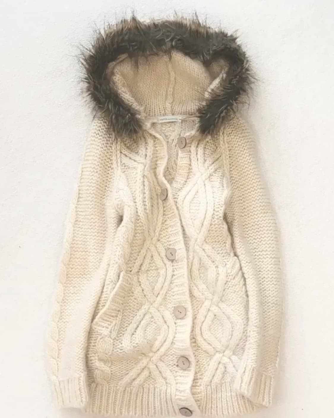 어스뮤직 퍼후드 울프죠 롱 가디건 상품이미지1