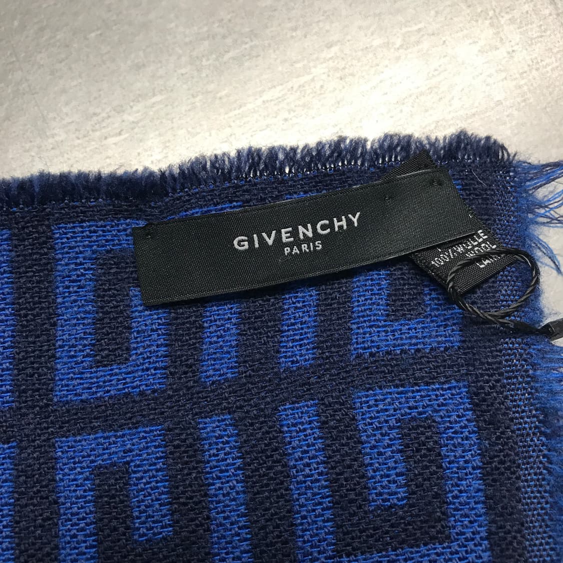 지방시 로고 머플러 블루 상품이미지4