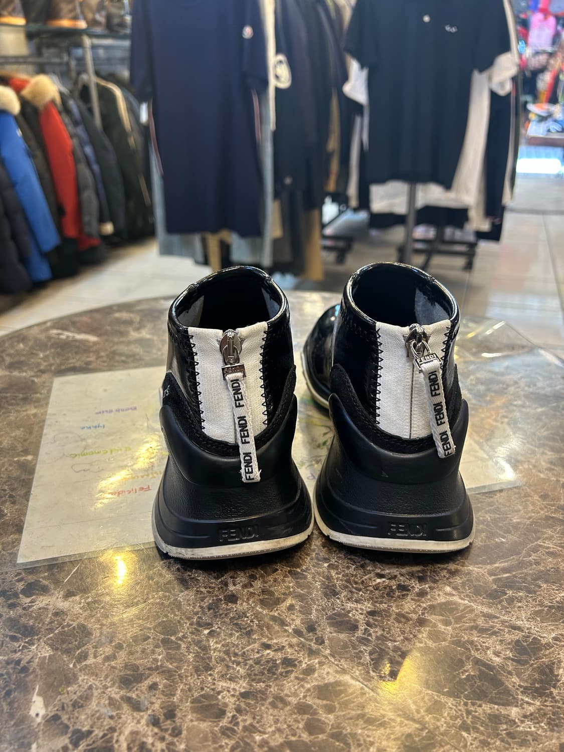 35/225-230 정품 펜디 스니커즈 팝니다 상품이미지3