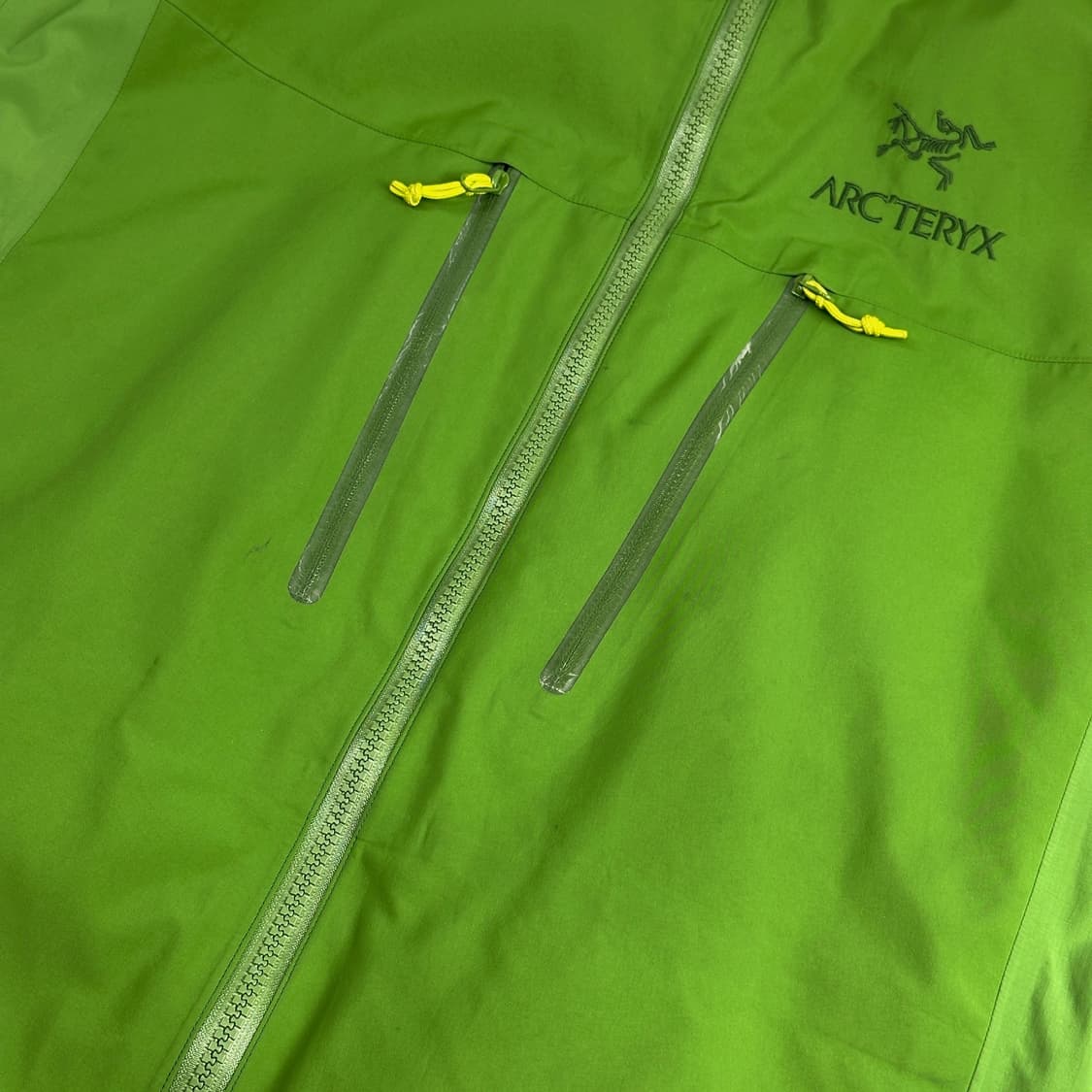 아크테릭스 피션 SV 고어텍스 패딩 자켓 옐로우 그린 XL 상품이미지8