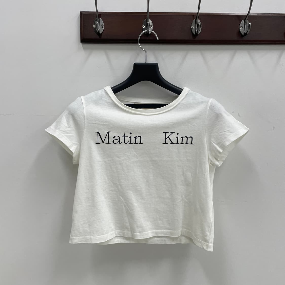 마땡킴 여성F 크롭 화이트 반팔 티셔츠 상품이미지1