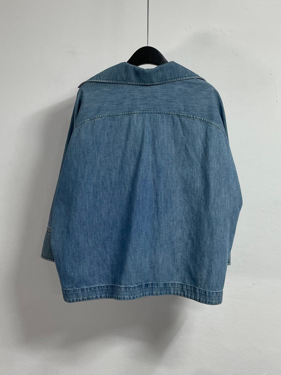 발렌티노 우먼스 v로고 샴브레이 블라우스 (on.620)   상품이미지3