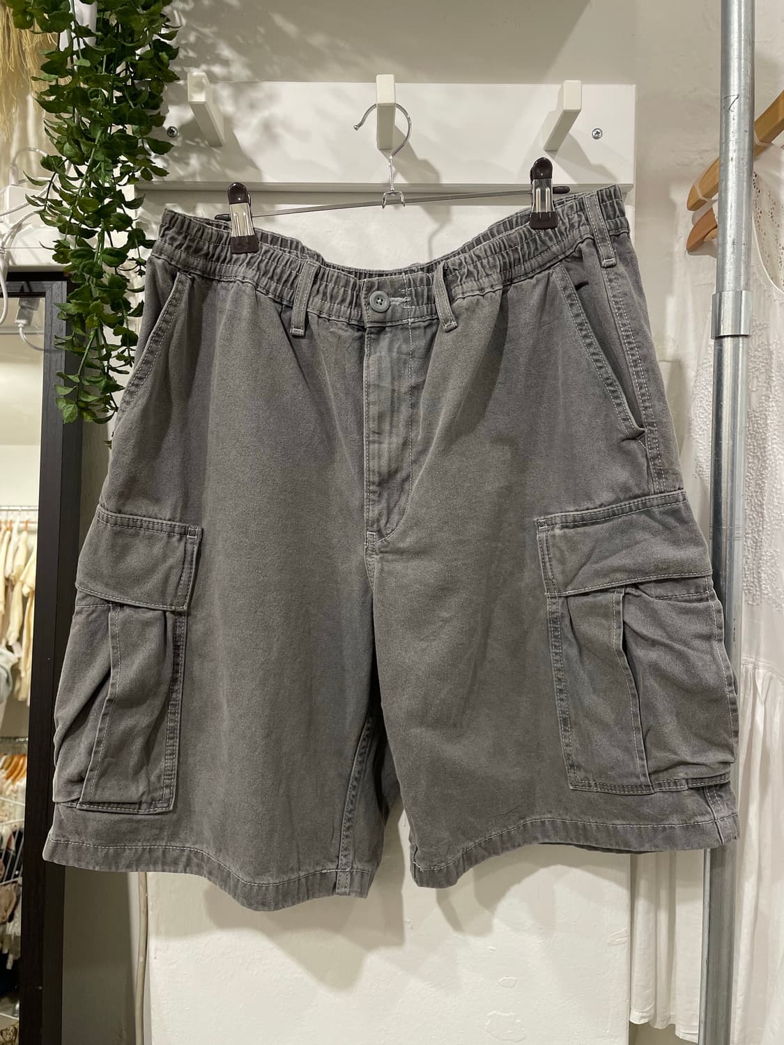 Washed Black Cargo Bermuda Pants 상품이미지7