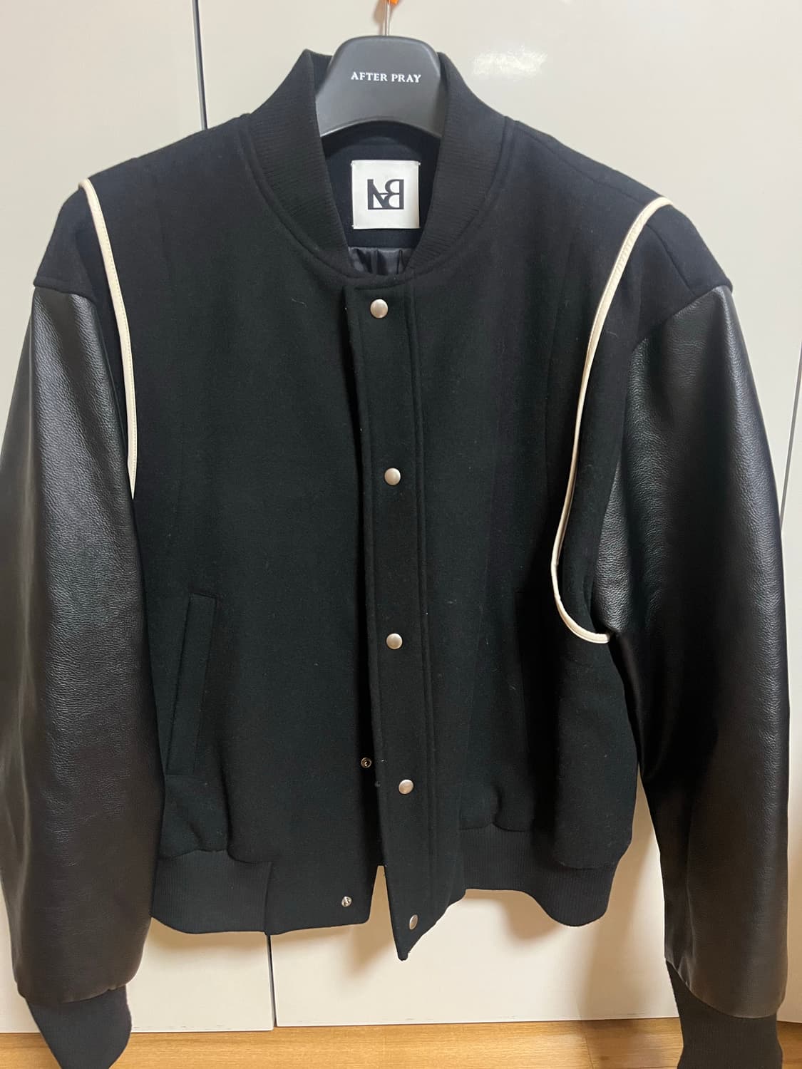 라벨아카이브 바시티 자켓 블랙 상품이미지1