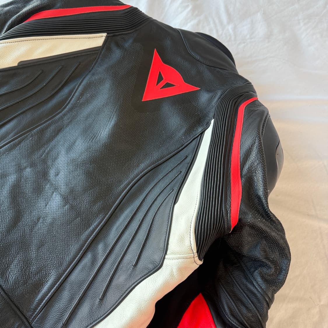 다이네즈 아브로4 가죽자켓 52사이즈 상품이미지10