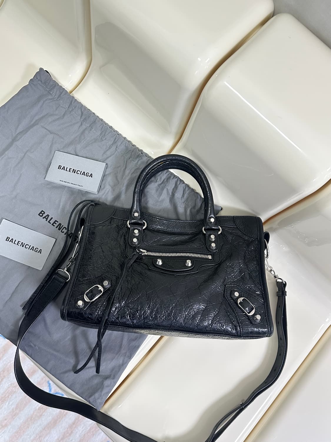 [거의 새상품급] 정품 발렌시아가 르 시티 모터백 스몰 상품이미지8