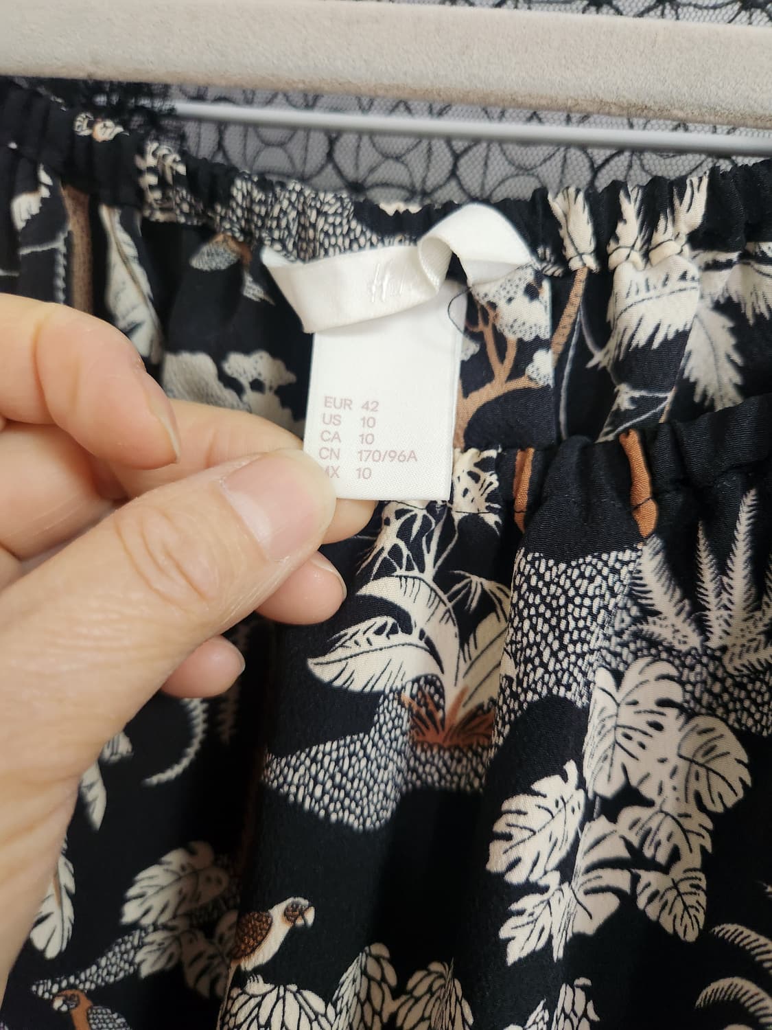 H&T 블랙 패턴 원피스 오프숄170/96A 상품이미지4