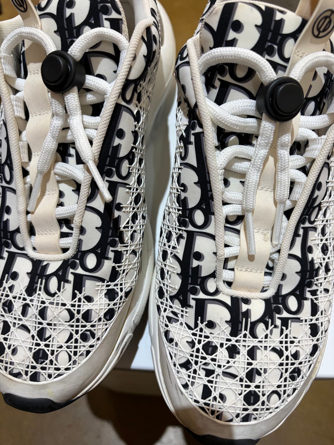 디올 오블리크 스니커즈 블랙/화이트 상품이미지3