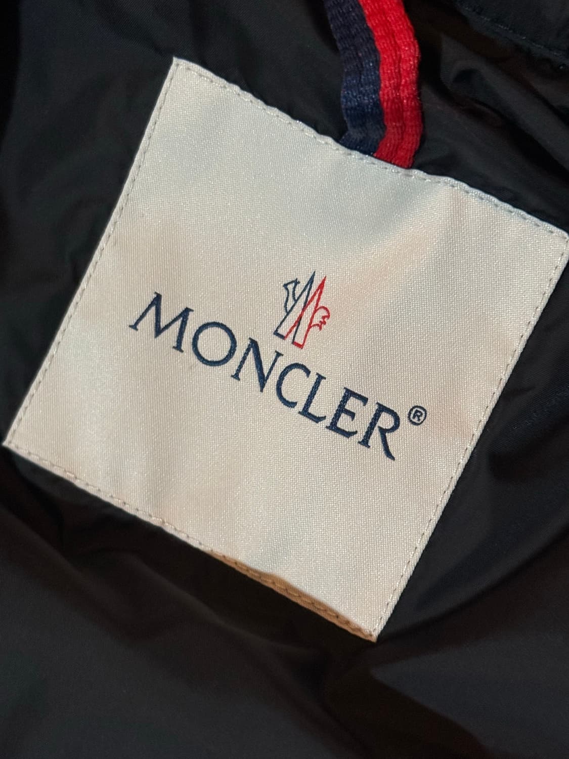 몽클레어 아미오 상품이미지3