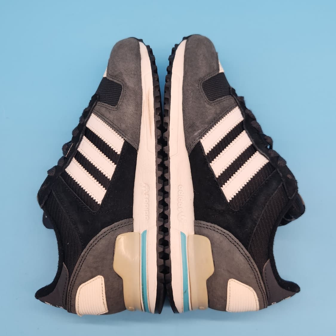 ee 아디다스 ZX 700 여성운동화230 상품이미지5
