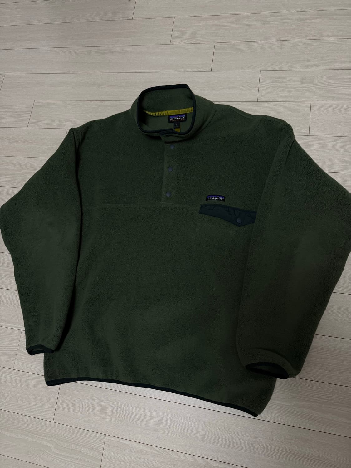 파타고니아 신칠라 스냅티 다크그린/겨자 L사이즈 상품이미지1
