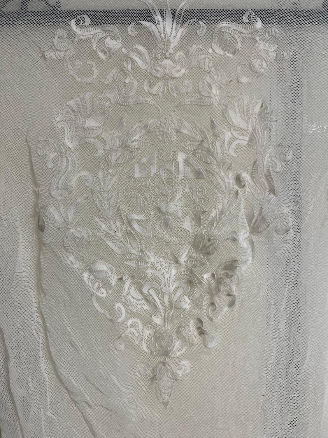 아이보리 자수프린팅 시스루 탑 상품이미지3