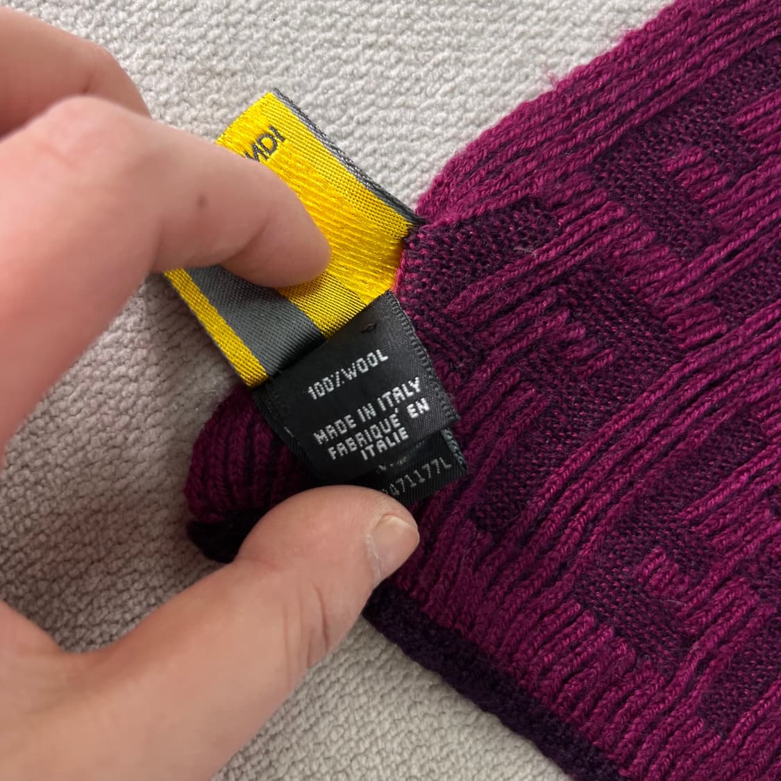 펜디 FF주카패턴 버건디 울 머플러  상품이미지5