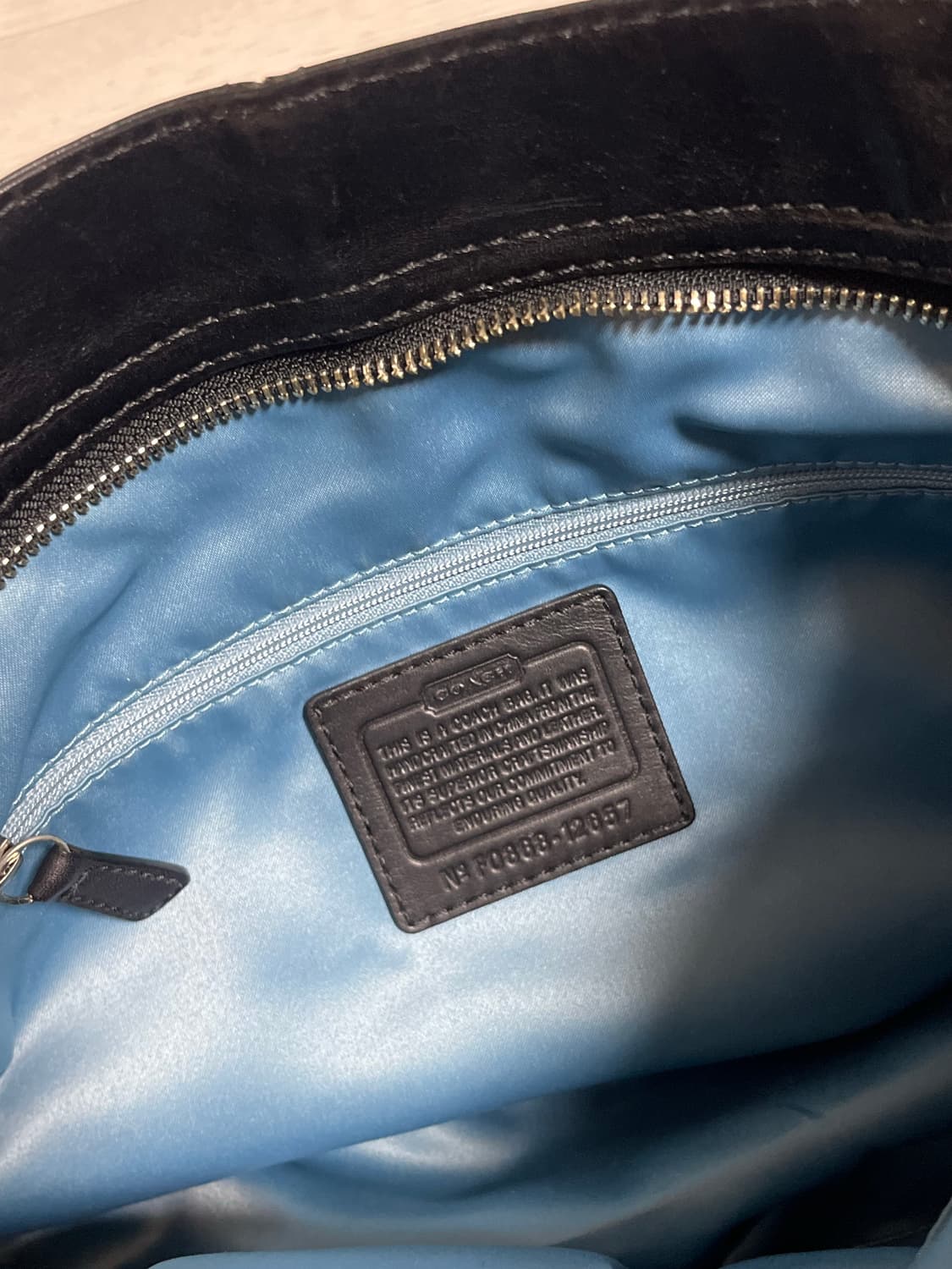 코치 버클 숄더백 상품이미지4