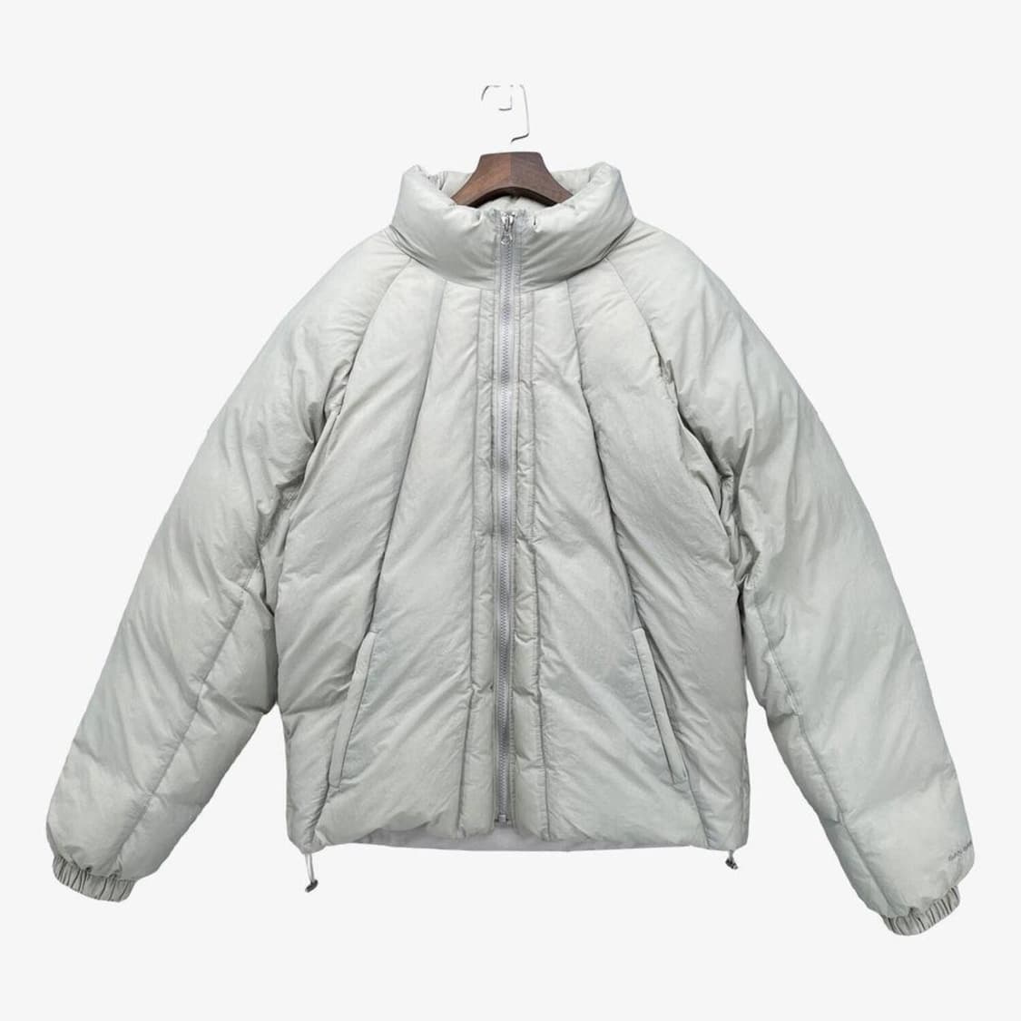 (실착1회) 산산기어 패딩 1사이즈 상품이미지1