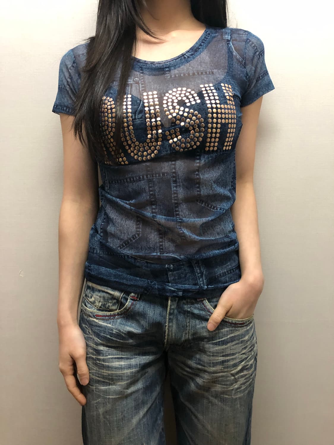 빈티지 데님 프린팅 스터드 탑 상품이미지1