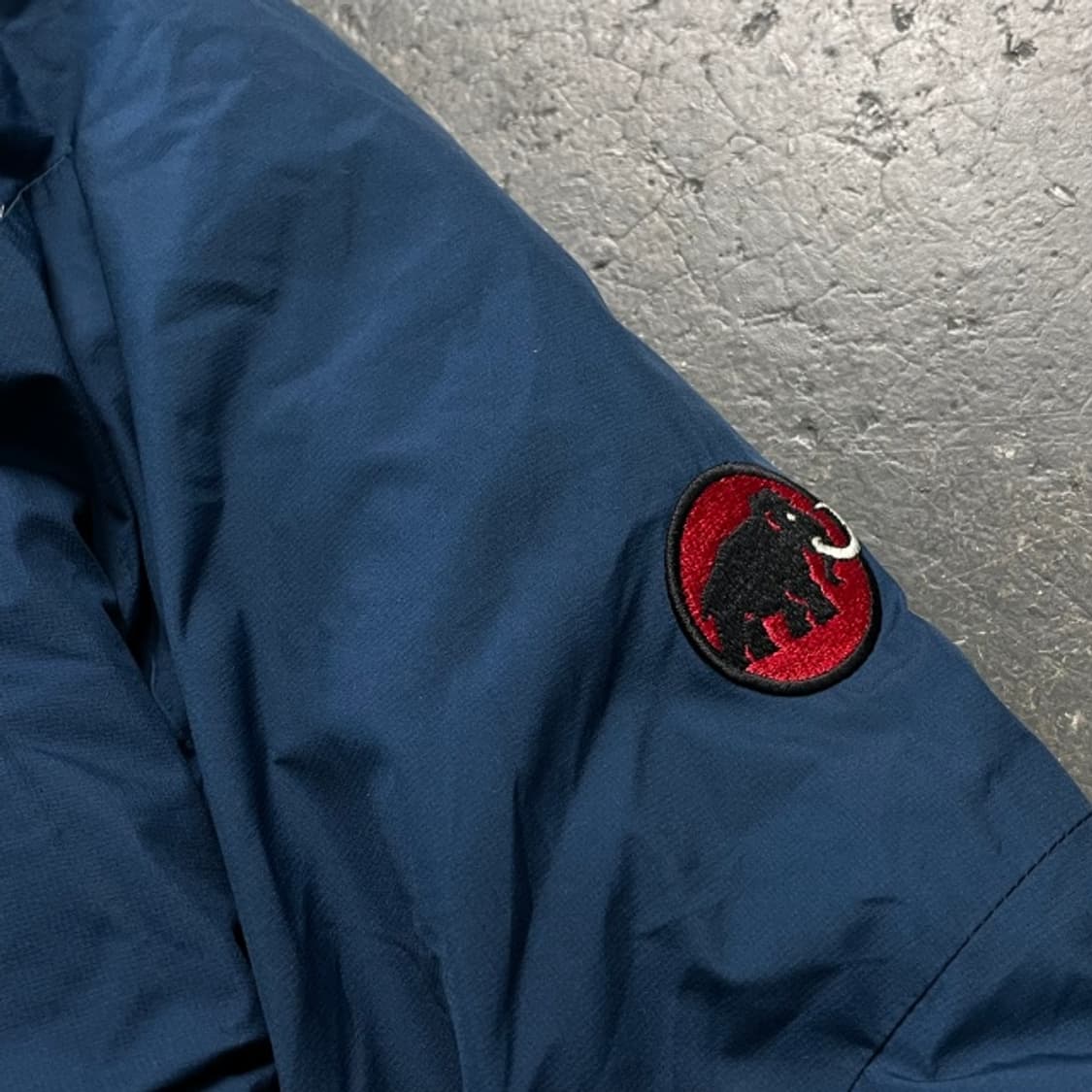 100 마무트 윈드스토퍼 스노우필드 패딩 상품이미지4