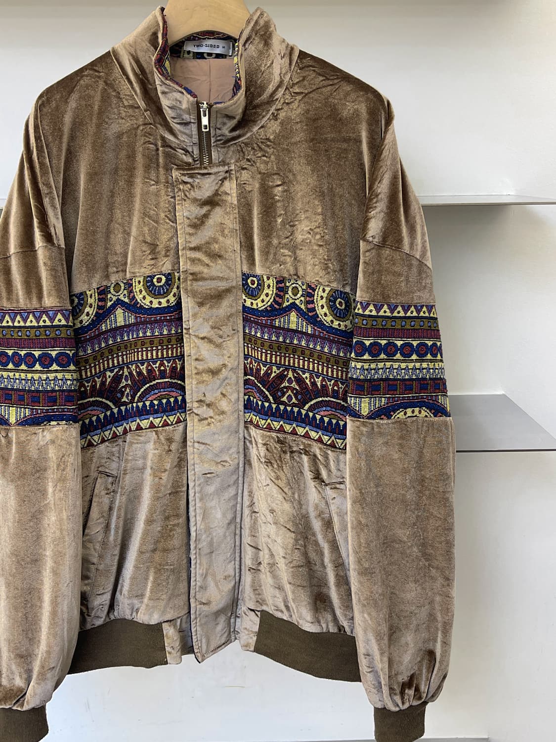 Two-Sided 에스닉 벨루어 봄버 자켓 상품이미지4