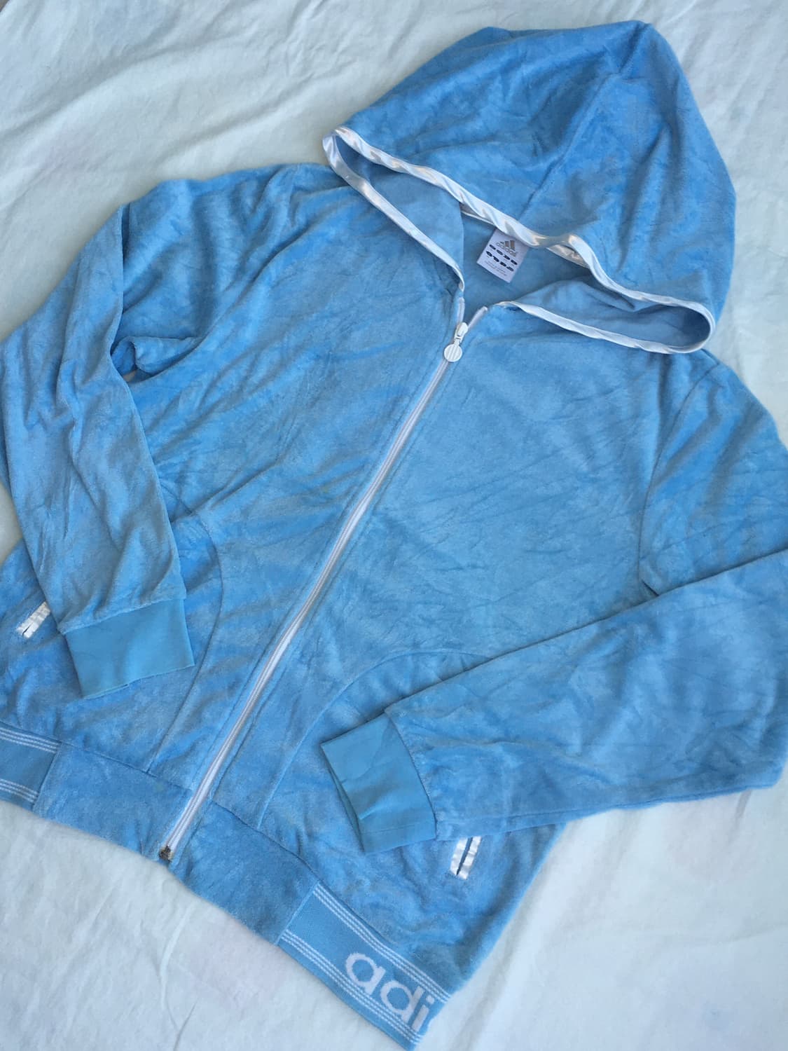 아디다스 Adidas 블루 벨벳 집업 상품이미지3