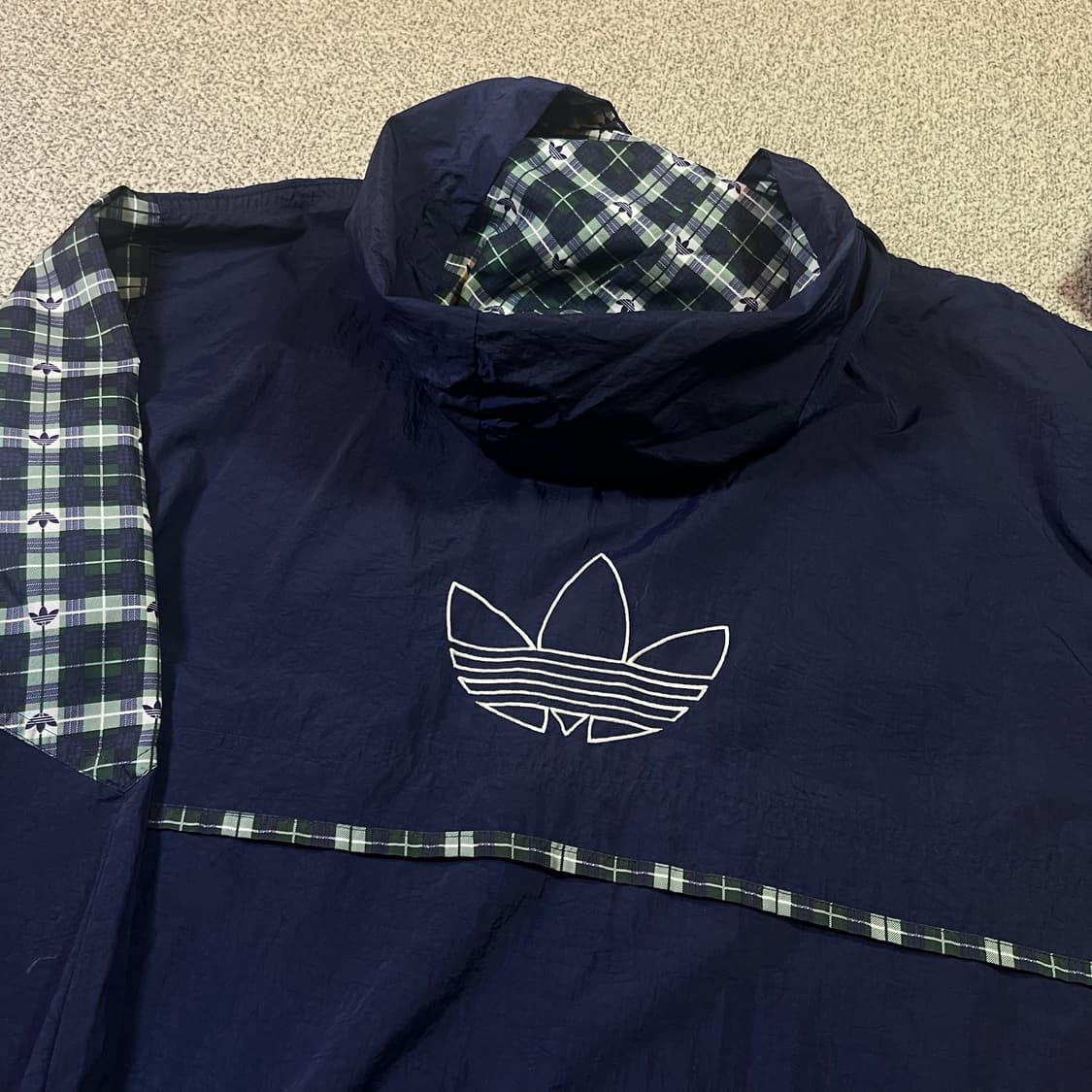 아디다스 올드스쿨 빅로고 체크 윈드 아노락 상품이미지3