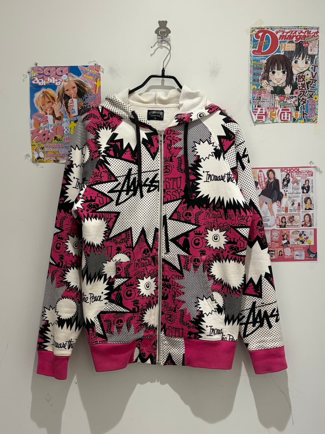 00s Stussy Pink News Paper Hooded Zip-Up 상품이미지1