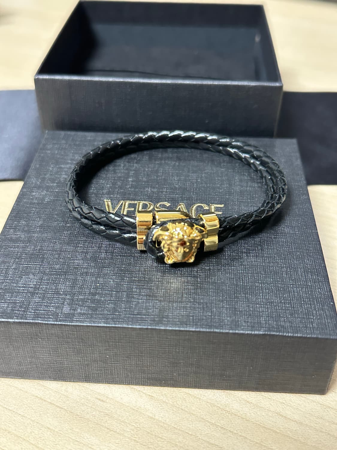 크림에서 산 베르사체 팔찌 새상품 급처 상품이미지2